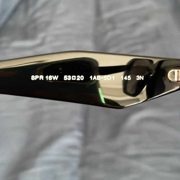 Prada sunglasses - Picture 5 of 6